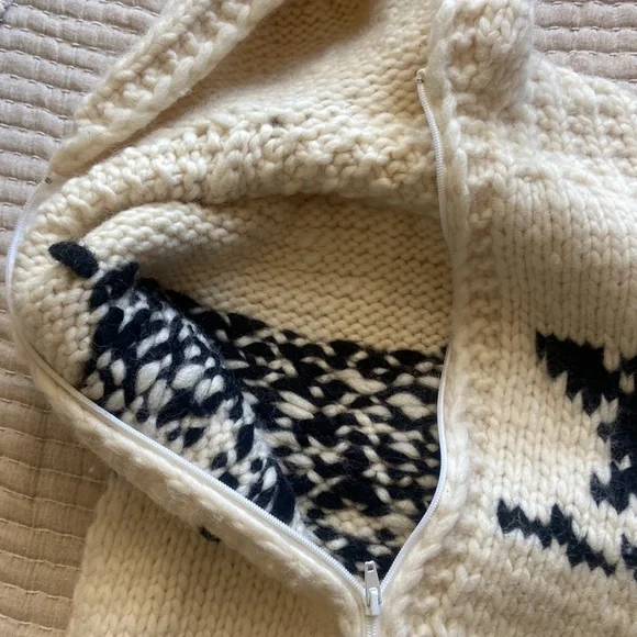 Wool Cowichan Baby Bunting Bag - Picture 7 of 8